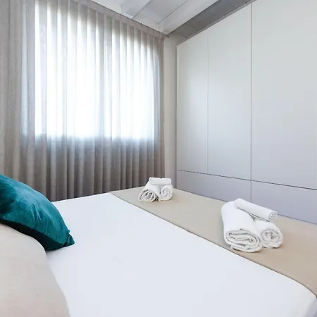 Warda Lovely Desenzanoloft Official Partner Homes & By Marriott Bonvoy Apartment